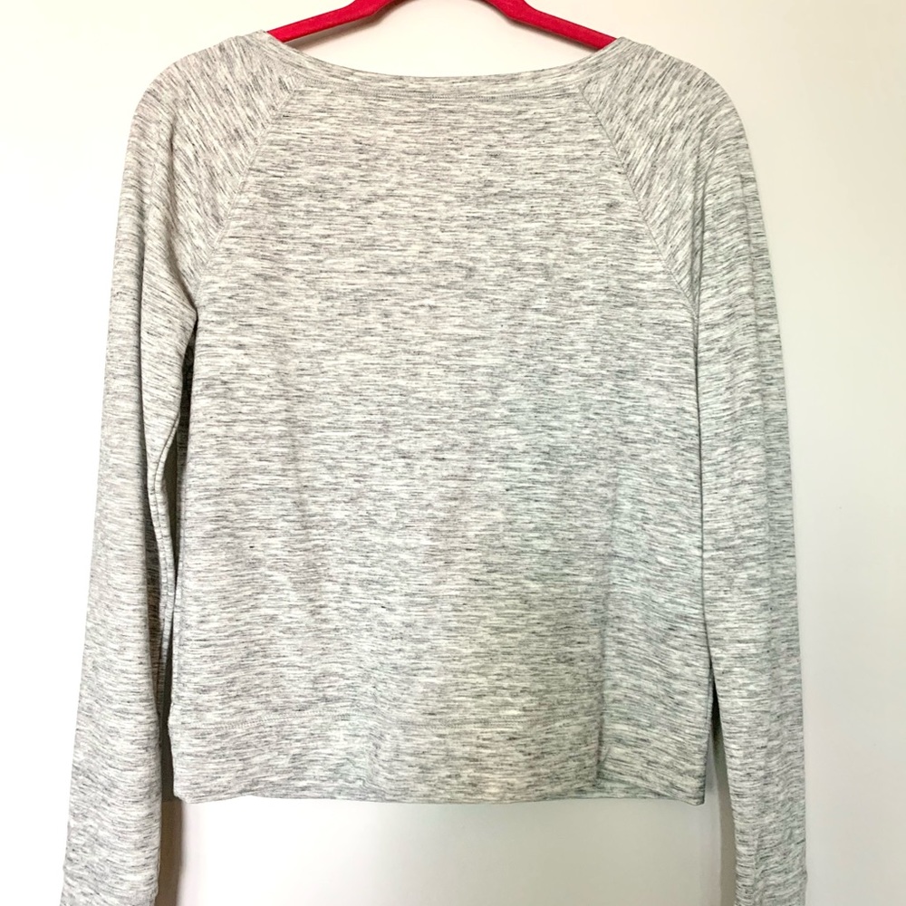 Gray rhinestone/pearl collar sweater - Picture 6 of 6